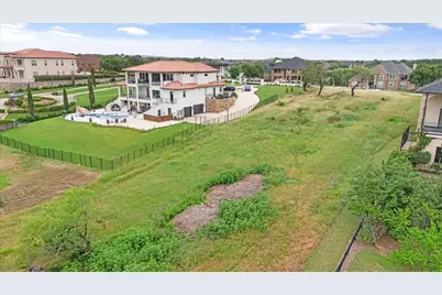 1047 Mallard Pointe Drive, Grand Prairie, TX 75104 - Photo 11