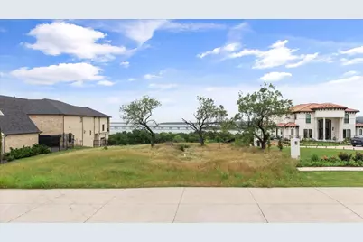 1047 Mallard Pointe Drive, Grand Prairie, TX 75104 - Photo 1