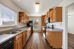 9201 Vagas Dr, Rowlett, TX 75088 - Photo 9