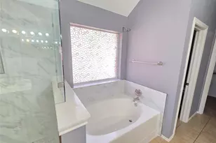 7926 Greengate Dr, Dallas, TX 75249 - Photo 23