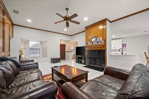 2813 Andrea Ln, Garland, TX 75040 - Photo 9