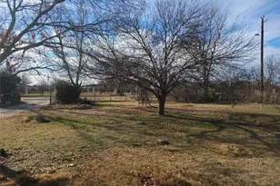 10936 Sam Reynolds Rd, Justin, TX 76247 - Photo 3