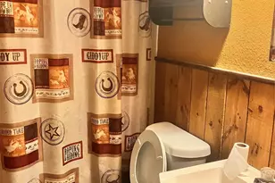 4321 Greenbriar Dr, Bellmead, TX 76705 - Photo 5