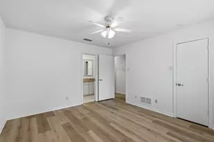 9034 Windy Crest Dr, Dallas, TX 75243 - Photo 21