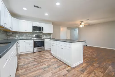 5825 Stratford Drive, Waco, TX 76710 - Photo 9