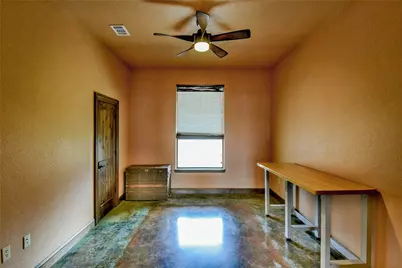 1501 S Chisholm Trail, Granbury, TX 76048 - Photo 23