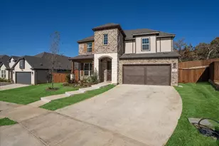7045 Pecan Gln Pl, Fort Worth, TX 76120 - Photo 3
