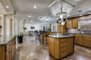 2525 Canyon Creek Dr, Sherman, TX 75092 - Photo 11