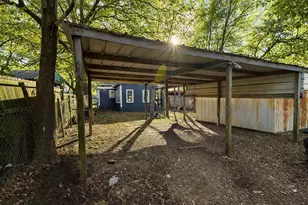 727 W Day St, Denison, TX 75020 - Photo 19