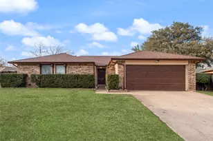 1320 Colony Ct, Flower Mound, TX 75028 - Photo 3