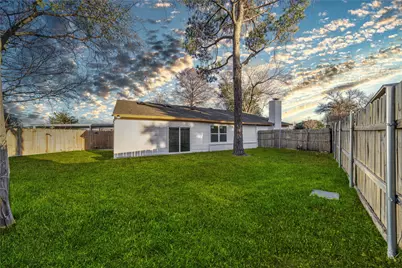 934 Meadowdale Circle, Garland, TX 75043 - Photo 33