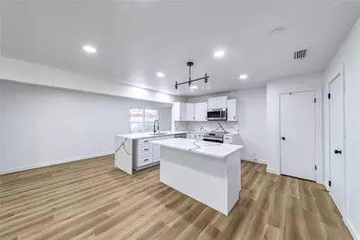 934 Meadowdale Circle, Garland, TX 75043 - Photo 7