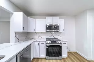 934 Meadowdale Cir, Garland, TX 75043 - Photo 11