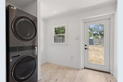 2511 Burlington Boulevard, Dallas, TX 75211 - Photo 19