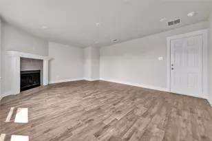 513 Creekbend St, Crowley, TX 76036 - Photo 13