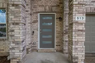 513 Creekbend St, Crowley, TX 76036 - Photo 3