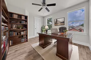 513 Creekbend St, Crowley, TX 76036 - Photo 23