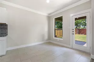 1148 Maplewood Ln, Crowley, TX 76036 - Photo 7