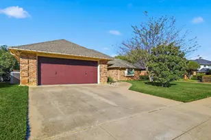 3721 Fieldcrest Ln, Bedford, TX 76021 - Photo 3