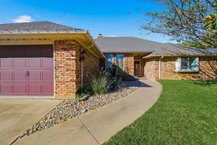 3721 Fieldcrest Ln, Bedford, TX 76021 - Photo 5