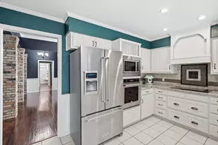 3721 Fieldcrest Ln, Bedford, TX 76021 - Photo 13