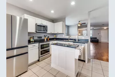 8406 Beachplum Way, Arlington, TX 76002 - Photo 9