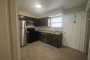 2722 Wimbledon Ct, Garland, TX 75041 - Photo 5