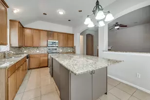 4445 Stones River Rd, Grand Prairie, TX 75052 - Photo 7