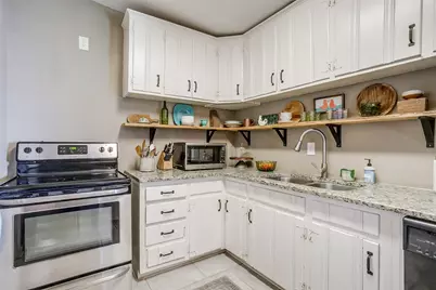 4913 Rutland Avenue, Fort Worth, TX 76133 - Photo 9