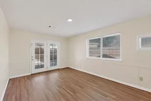 1102 Crisp Dr, Irving, TX 75061 - Photo 5