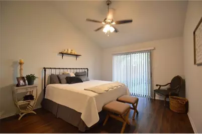 518 Hunters Glen Street, Lewisville, TX 75067 - Photo 13