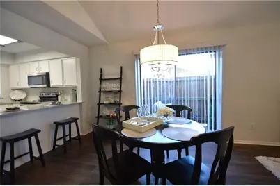 518 Hunters Glen Street, Lewisville, TX 75067 - Photo 7