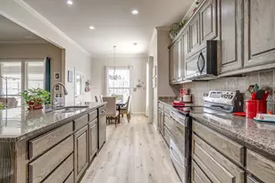 604 Marybeth Dr, Burleson, TX 76028 - Photo 15