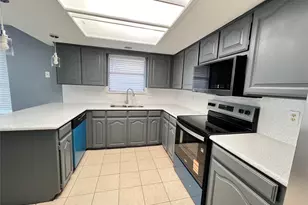 213 Alexander Ct, Irving, TX 75061 - Photo 3