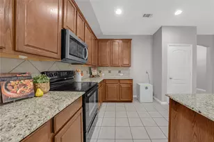 2756 Cresent Lake Dr, Little Elm, TX 75068 - Photo 9