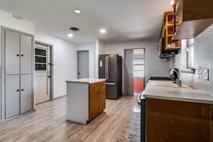 2602 Ridgecrest Dr, Garland, TX 75041 - Photo 7