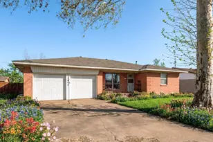 2602 Ridgecrest Dr, Garland, TX 75041 - Photo 1