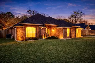 575 Mansfield Rd, Reno, TX 75462 - Photo 1