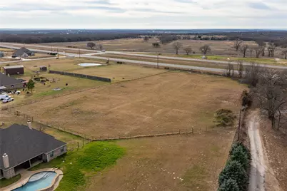 112 Bruce Crandall Court, Weatherford, TX 76088 - Photo 3