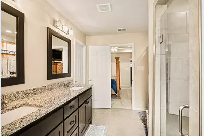 621 N Avenue B, Springtown, TX 76082 - Photo 13