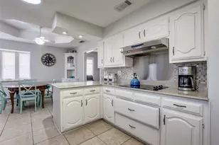 2211 Bluebonnet Dr, Richardson, TX 75082 - Photo 9