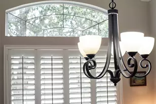 212 Park Meadows Dr, Euless, TX 76039 - Photo 19