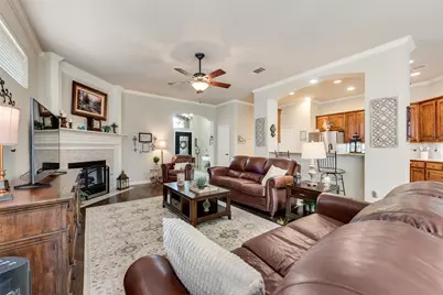 212 Park Meadows Drive, Euless, TX 76039 - Photo 11