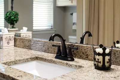 212 Park Meadows Drive, Euless, TX 76039 - Photo 27