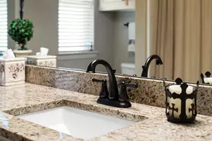 212 Park Meadows Dr, Euless, TX 76039 - Photo 27