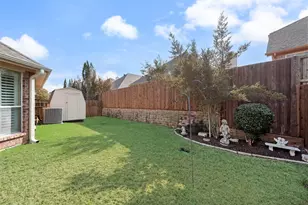 212 Park Meadows Dr, Euless, TX 76039 - Photo 35