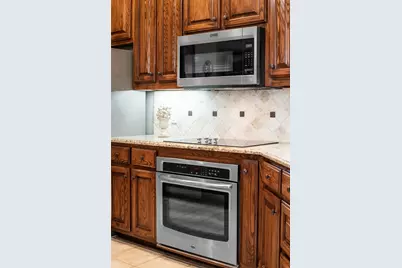 212 Park Meadows Drive, Euless, TX 76039 - Photo 15