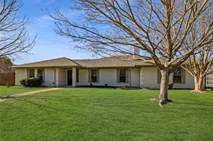 5620 Ledgestone Dr, Fort Worth, TX 76132 - Photo 1