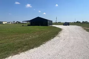 495 933, Aquilla, TX 76622 - Photo 9