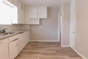 819 Thomas St, Denton, TX 76201 - Photo 13